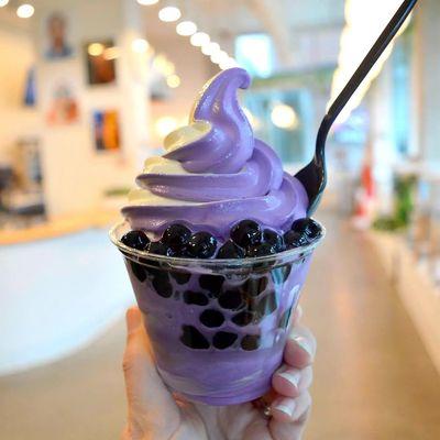 Boba soft serve with Matcha&Ube flavors