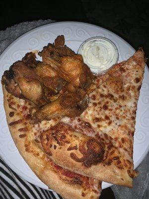 Cheese pizza and hot wings, PERFECT!!!