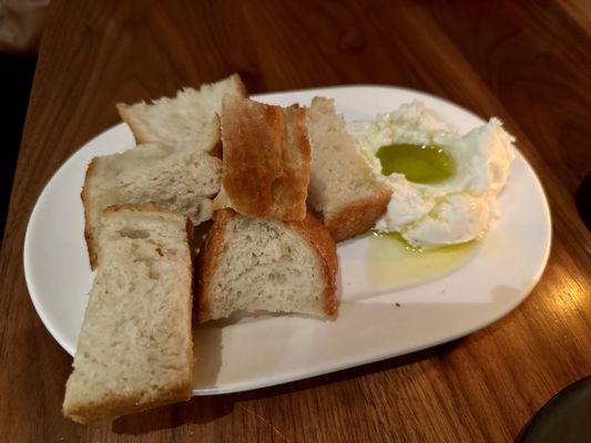 Bread with Ricotta Cheese and Oil...bread was great, but would rather have oil with some seasonings for dipping...or maybe just butter