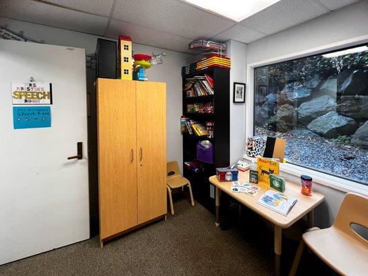 MeBe Bellevue Learning Center Speech and Language Therapy Room