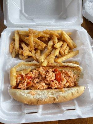 Lobster roll sandwich