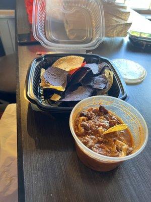 Chili & chips