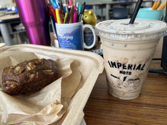 Walnut banana nut bread & an iced chai latte