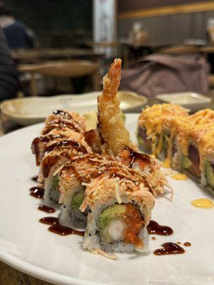 This roll was great! Happily delights with the shrimp tempura and everything else.