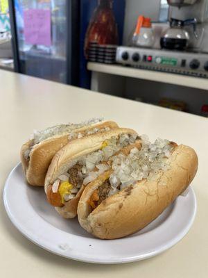 Gourmet Weiner $4.05 Mustard, Meat Sauce, Onion & Celery Salt weiner