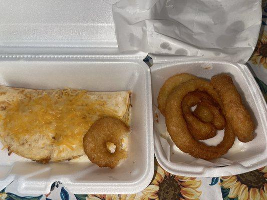 Cheese quesadilla with onion rings