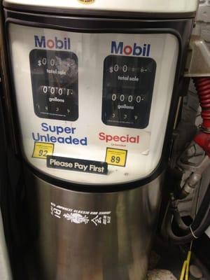 Old school Mobil pump