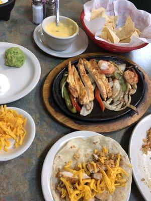 Lunch fajitas plus guac!