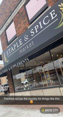 Staple & Spice Market