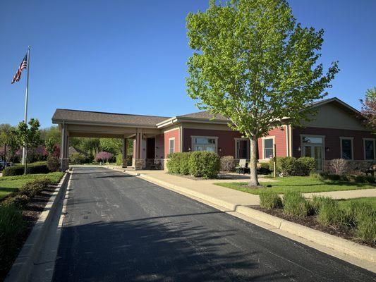 A beautiful, comfortable, and dedicated space for hospice patients. Serenity Home welcomes everyone.