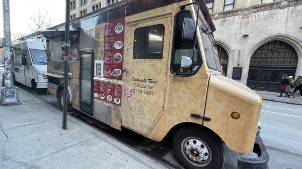 Taco Truck in front of NYU's Stern School of Business