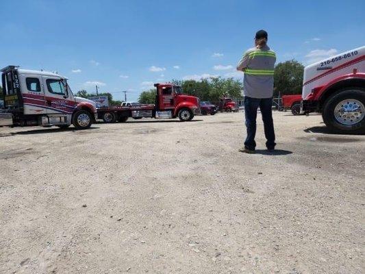 Come join the best tow truck team in Texas!. towing services near me, towing near me and tow truck near me.