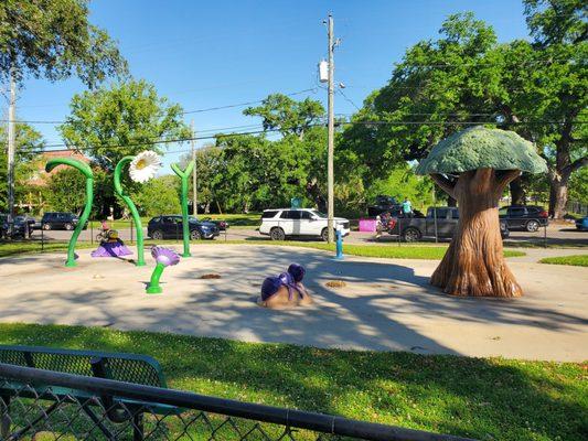 Splash pad