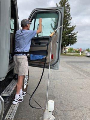 Erich Removing Tint From My Rig , Amazing Guy Quality Work Highly Recommended