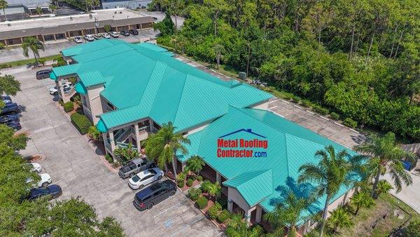 We are your Commercial metal roofing contractor in Melbourne, FL. We sale the best affordable metal roofs for commercial applications.