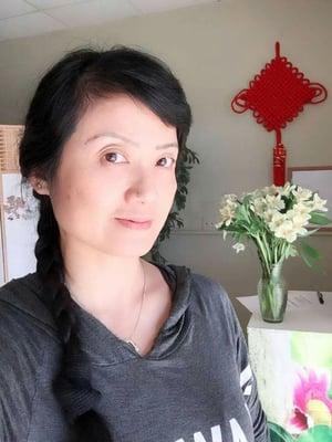 LiLi Zhou has over eight years of professional massage training and is fully licensed