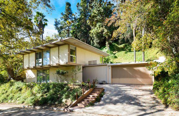 Secluded Mid-Century 3/2.5 home on a tree-lined street in the Los Feliz Oaks