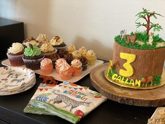 Cake and cupcakes for the event