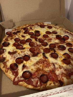 Great crust and sauce! Deal: $14.99 for a large pizza on Monday. Pepperoni is $2 extra.