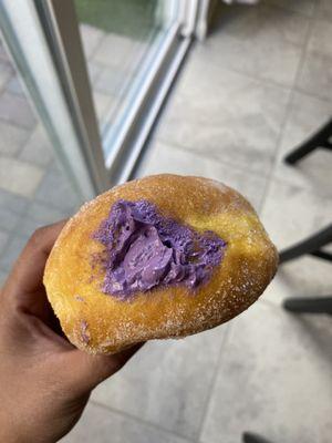 Ube malasada