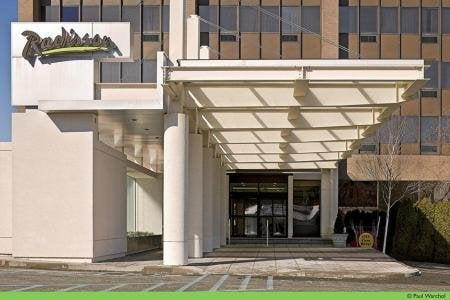 New Glass Canopy at Raddison Hotel, New Rochelle