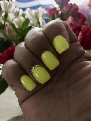 Right hand Gel DND nail polish 784 Smiley.