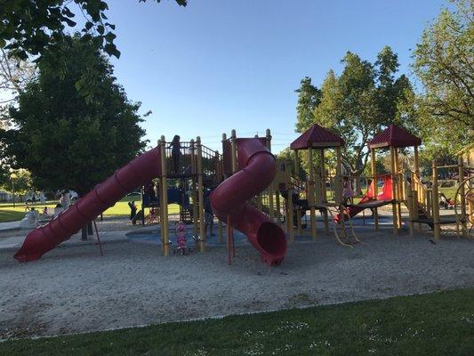 A fun small park to take your kid to!