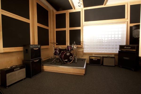 1 of 10 Hourly Rehearsal Studios - $6/Person/Hour - Equipment Included