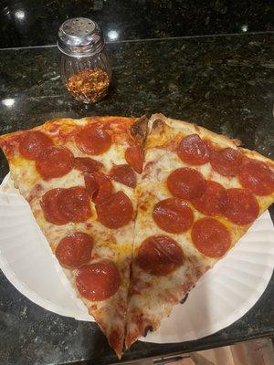 Pepperoni pizza