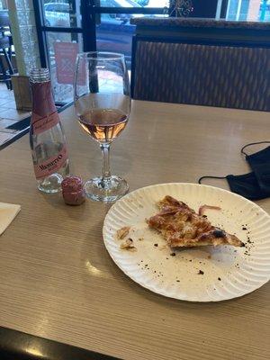 yummy rosé wine and bbq pizza eaten up