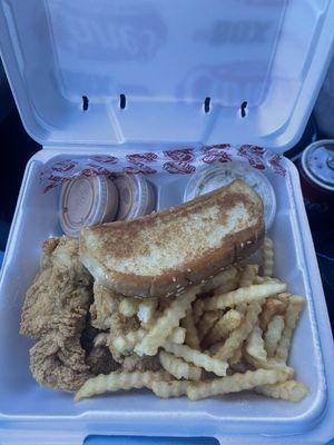 4 piece chicken finger basket combo, with toast, coleslaw and extra canes sauce obviiii