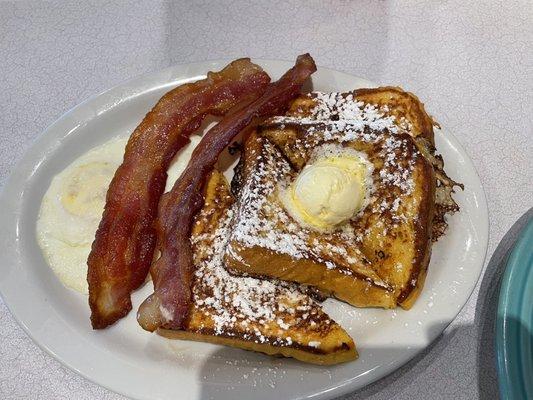 French Toast , Bacon, and 1 egg