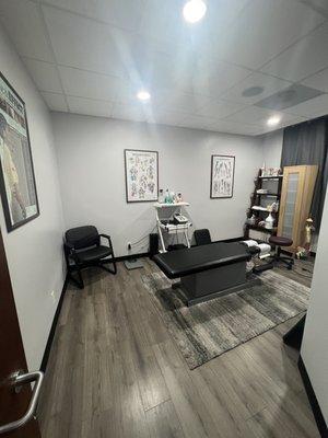 Chiropractic treatment room