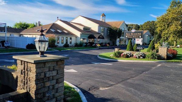 All Seasons Resort Hotel by Windham. Home Base for the Cape Cod Tour by Diamond Tours