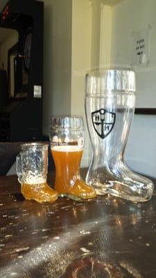 Sampler,  1 liter boot and 4 liter boot