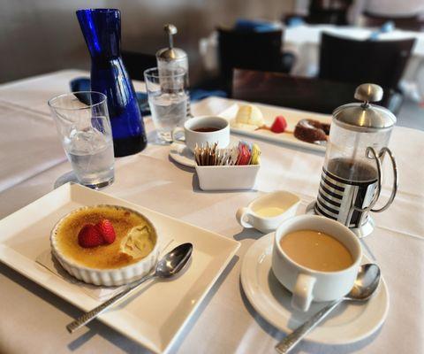 Dessert set up.