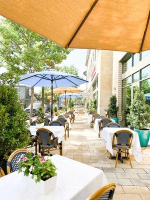 Patio/Outdoor Seating