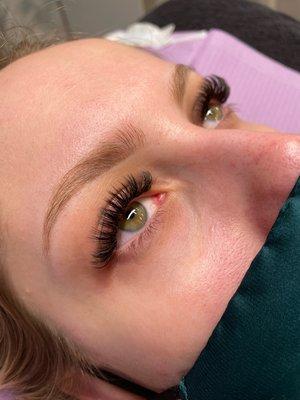 Volume Lash Extensions (level 4, dramatic)