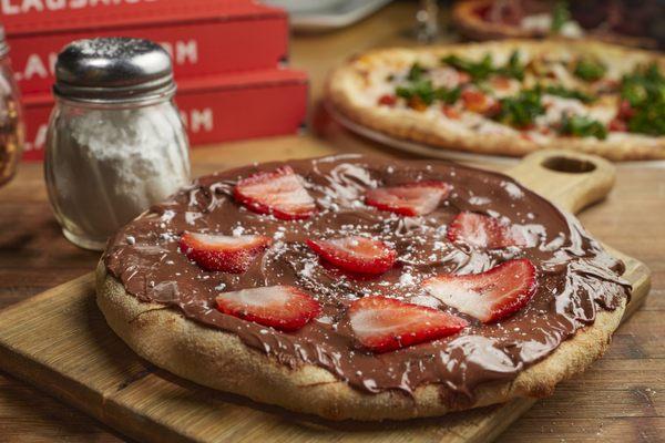 Fresa y Chocolate Pizza