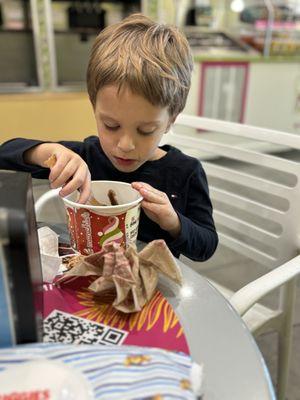 Miles loves Menchies