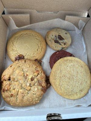 Red Velvet  Deluxe Peanut Butter Jelly Deluxe Apple Pie Chocolate Chunk Snickerdoodle