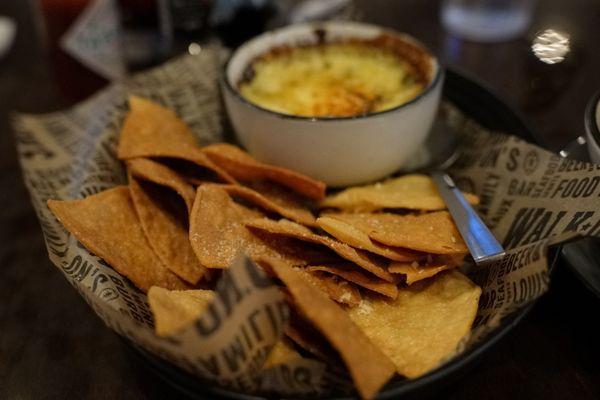 Spinach and Artichoke Dip! Really good, came with extra chips.