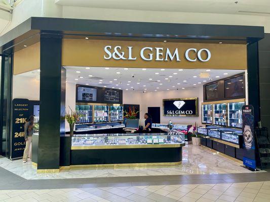 We invite you to visit us, letting S & L Gem Co be a part of your special moments and cherished memories!