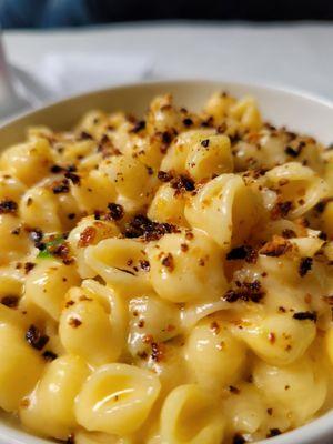 Truffle jalapeno mac and cheese