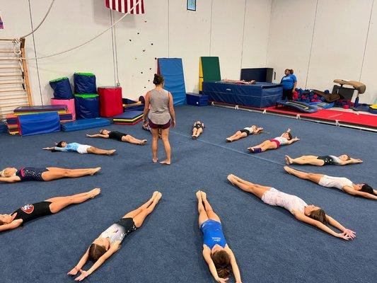 Our beginner gymnastics lessons at Small Wonders Preschool Gymnastic Center introduce young children to the basics of gymnast...