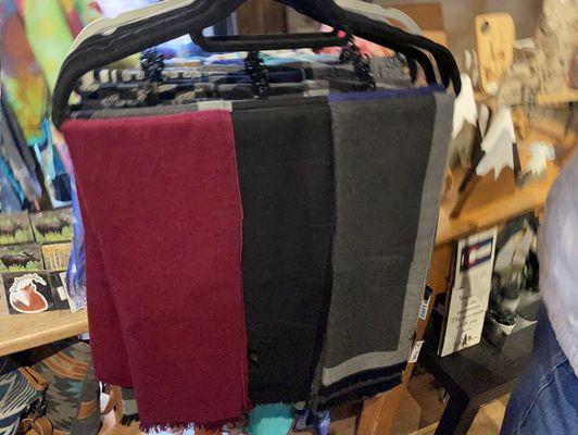 Narrow men's cashmere/silk scarves