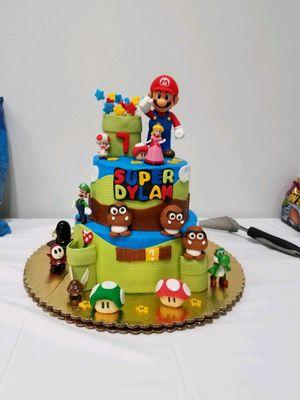 Super Mario cake in 2017