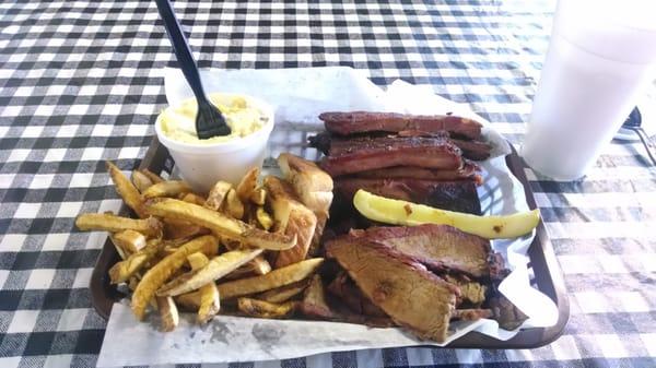 2 meats, 2 sides.  Ribs and Brisket