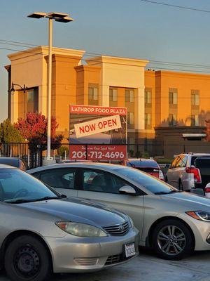 Lathrop Food Plaza / LFP