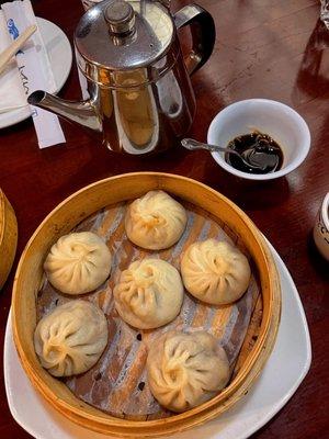 Steamed Juicy Pork Buns + hot tea